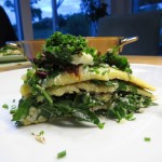 Raukepalatschinkentorte servierfertig