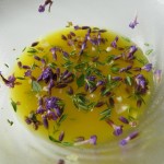 Fleisch-Marinade mit Lavendelblüten