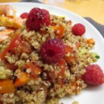 pikanter Couscous-Salat mit Himbeeren